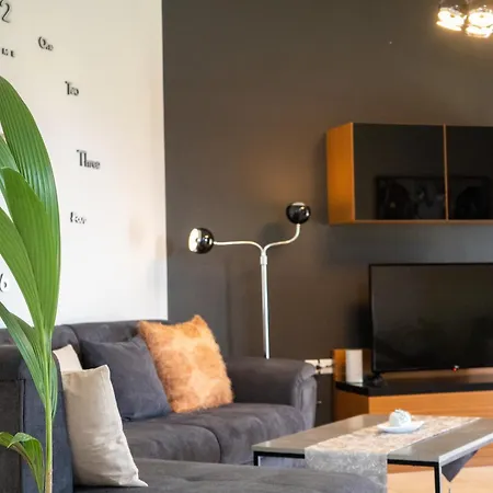 Mirovili House Villa *